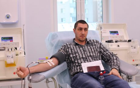 Cлово Почетному донору — Максимову А. М.