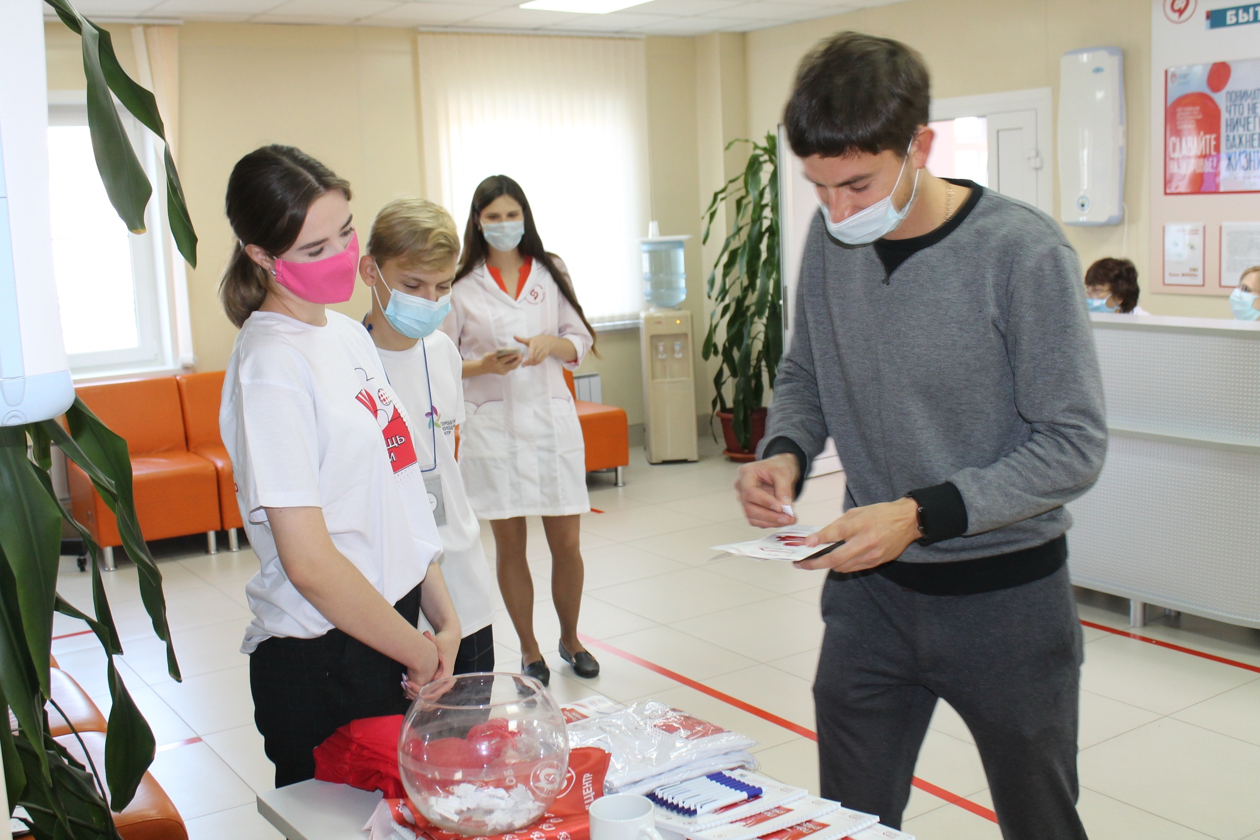 Донорская акция «Доноры Поволжья - помощь рядом» в Службе крови Саратовской области