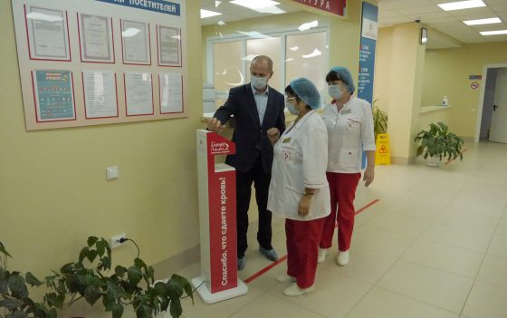  АНО «ДОНОР ВОЛГА» начала установку санитайзеров для обработки рук в отделения Саратовского Центра Крови.
