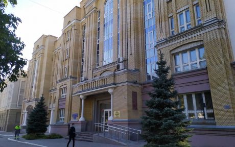 С 8 октября 2021 г. в СГУ им Чернышевского в корпусах №1 и №11, начала работу выездная информационная донорская акция.