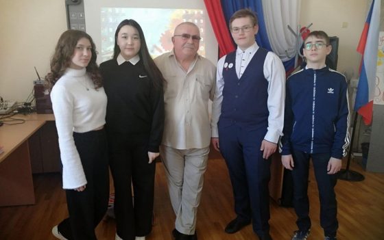 ВСТРЕЧА ВОСЬМИКЛАССНИКОВ С ПОЧЕТНЫМ ДОНОРОМ РОССИИ