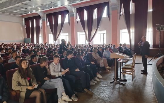 Студенты Саратовского техникума железнодорожного транспорта в ВЕКТОРЕ ДОНОРСТВА И ЗДОРОВЬЯ