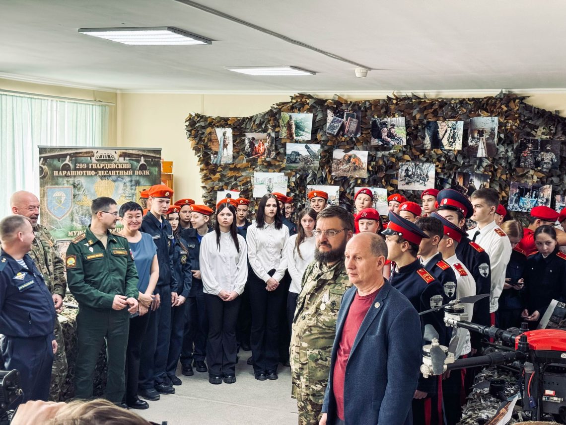 ZНАЙ СВОИХ: В САРАТОВЕ ОТКРЫЛАСЬ ВЫСТАВКА В ПАМЯТЬ О ГЕРОЯХ 299-ГО ПОЛКА