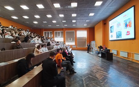 В фокусе внимания — донорство: студенты Астраханского ГМУ узнали о донорстве костного мозга и вступили в#ФРДКМ